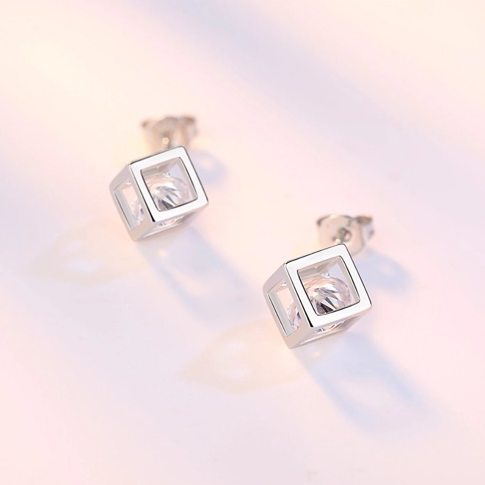 NEW 925 Sterling Silver Diamond Cube Stud Earrings - Picture 4 of 7